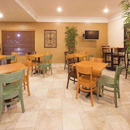 Americinn By Wyndham Johnston Des Moines Urbandale Екстериор снимка