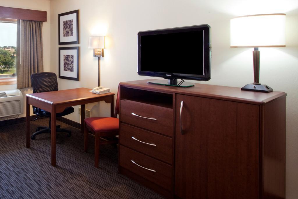 Americinn By Wyndham Johnston Des Moines Urbandale Стая снимка