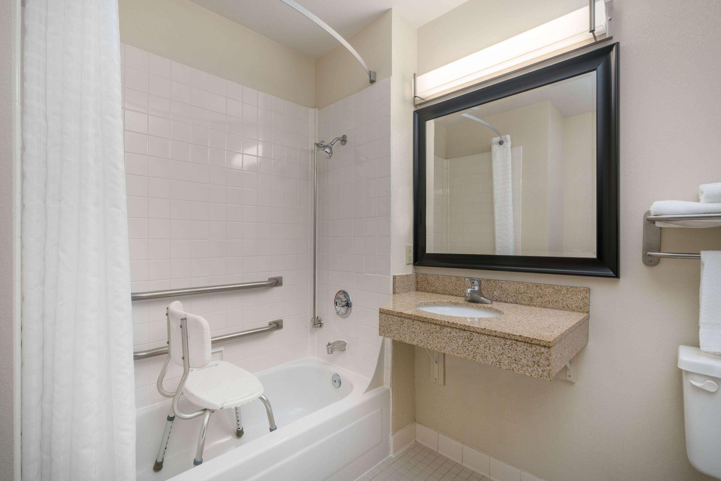 Americinn By Wyndham Johnston Des Moines Urbandale Екстериор снимка