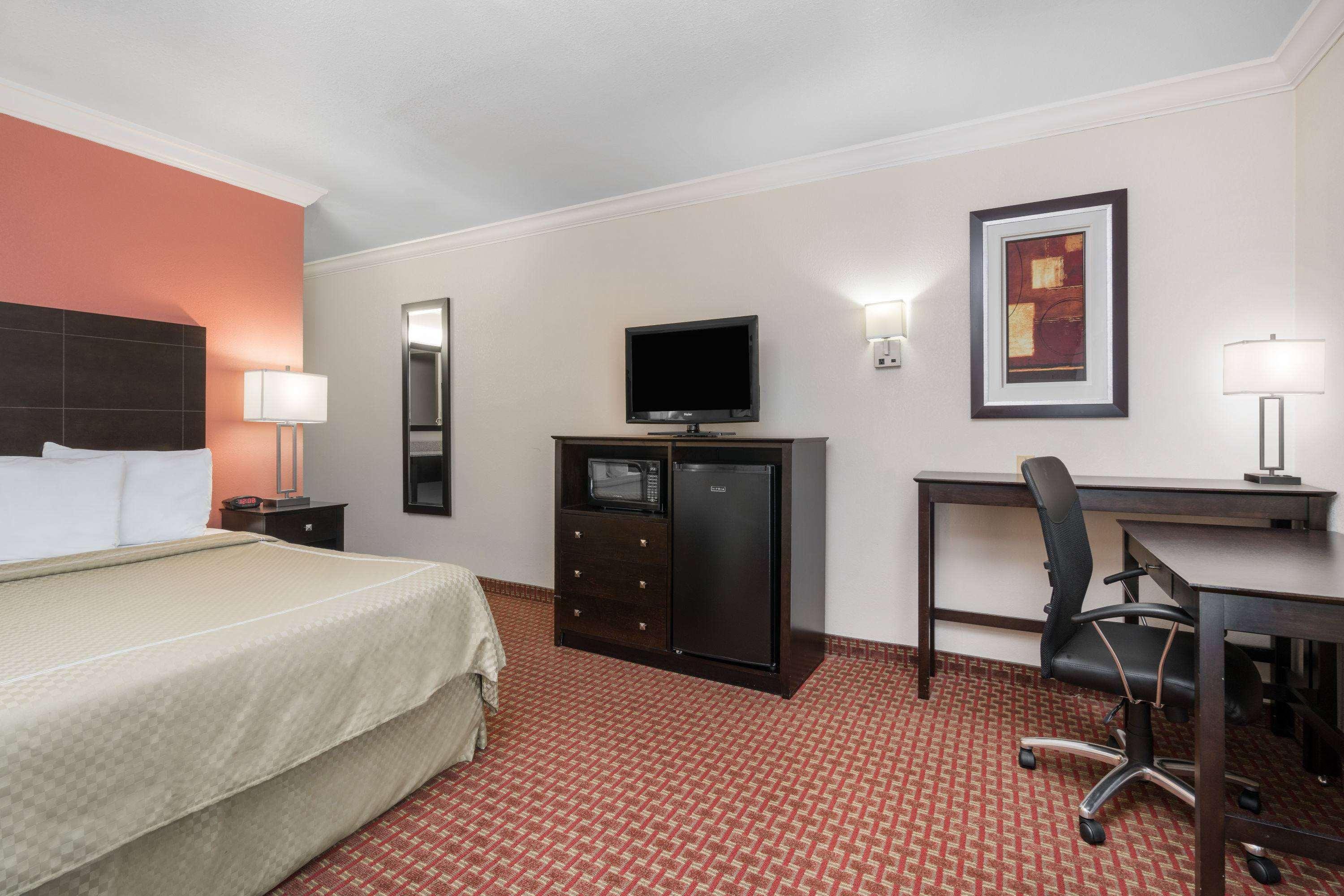 Americinn By Wyndham Johnston Des Moines Urbandale Екстериор снимка