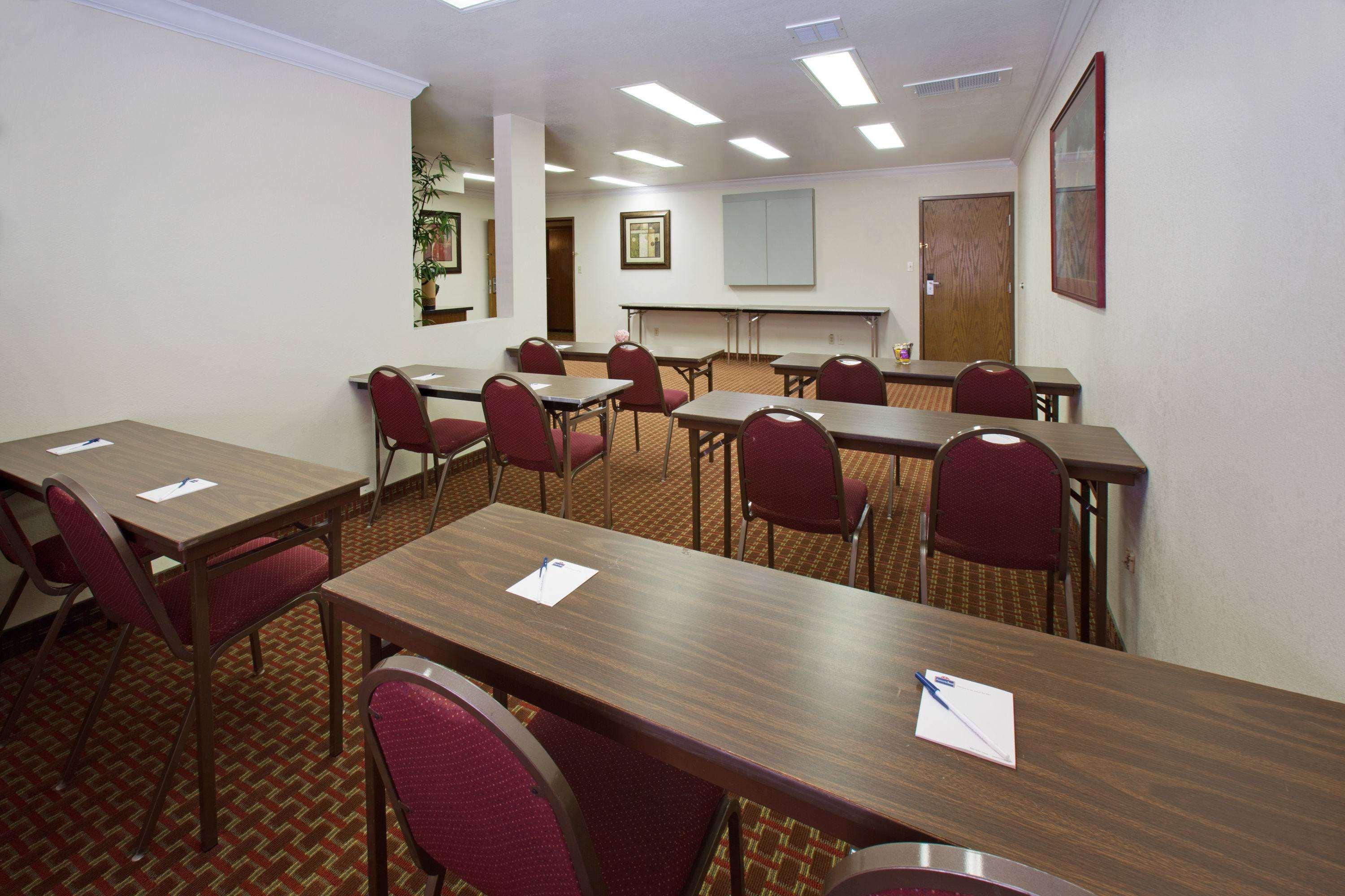 Americinn By Wyndham Johnston Des Moines Urbandale Екстериор снимка