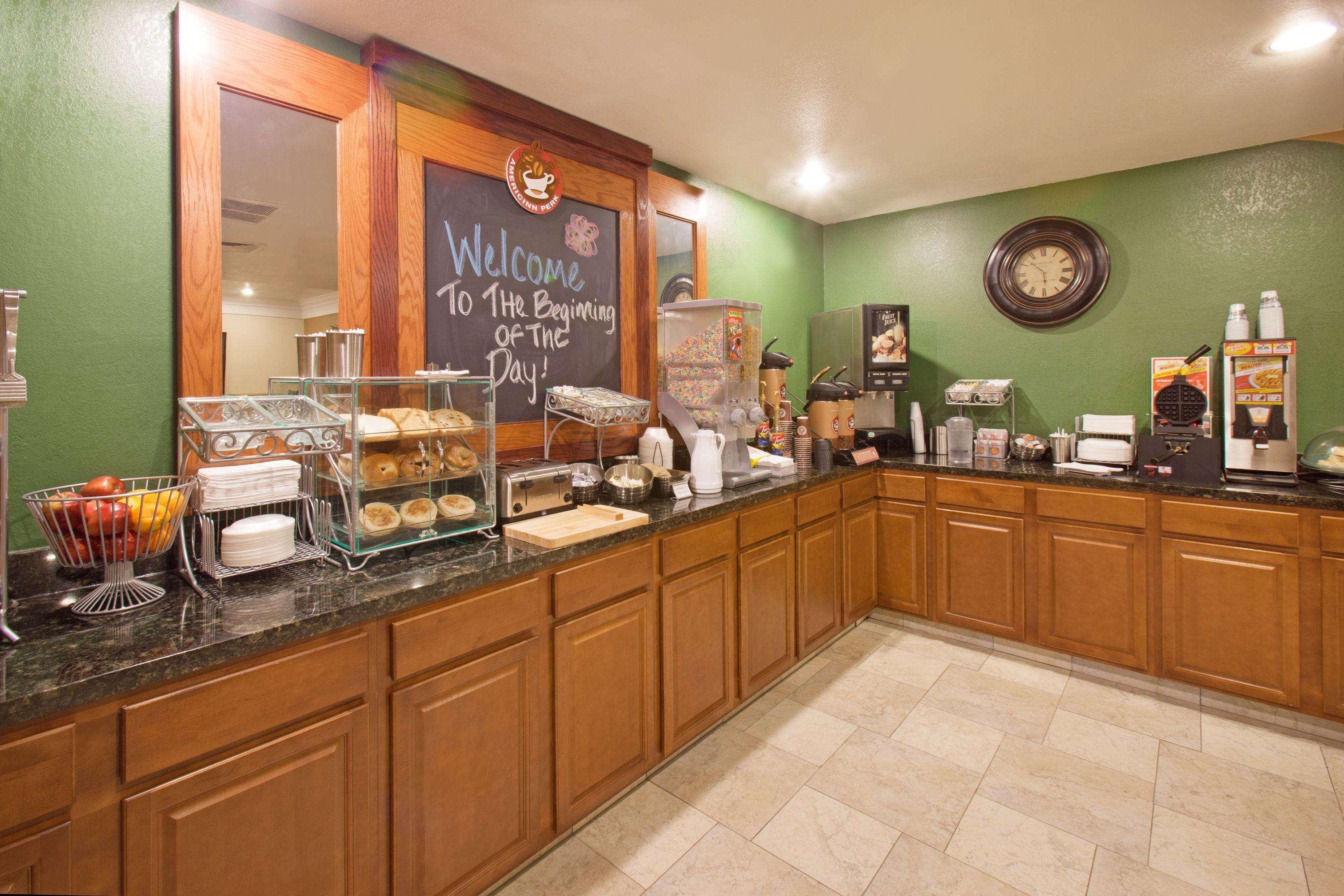 Americinn By Wyndham Johnston Des Moines Urbandale Екстериор снимка