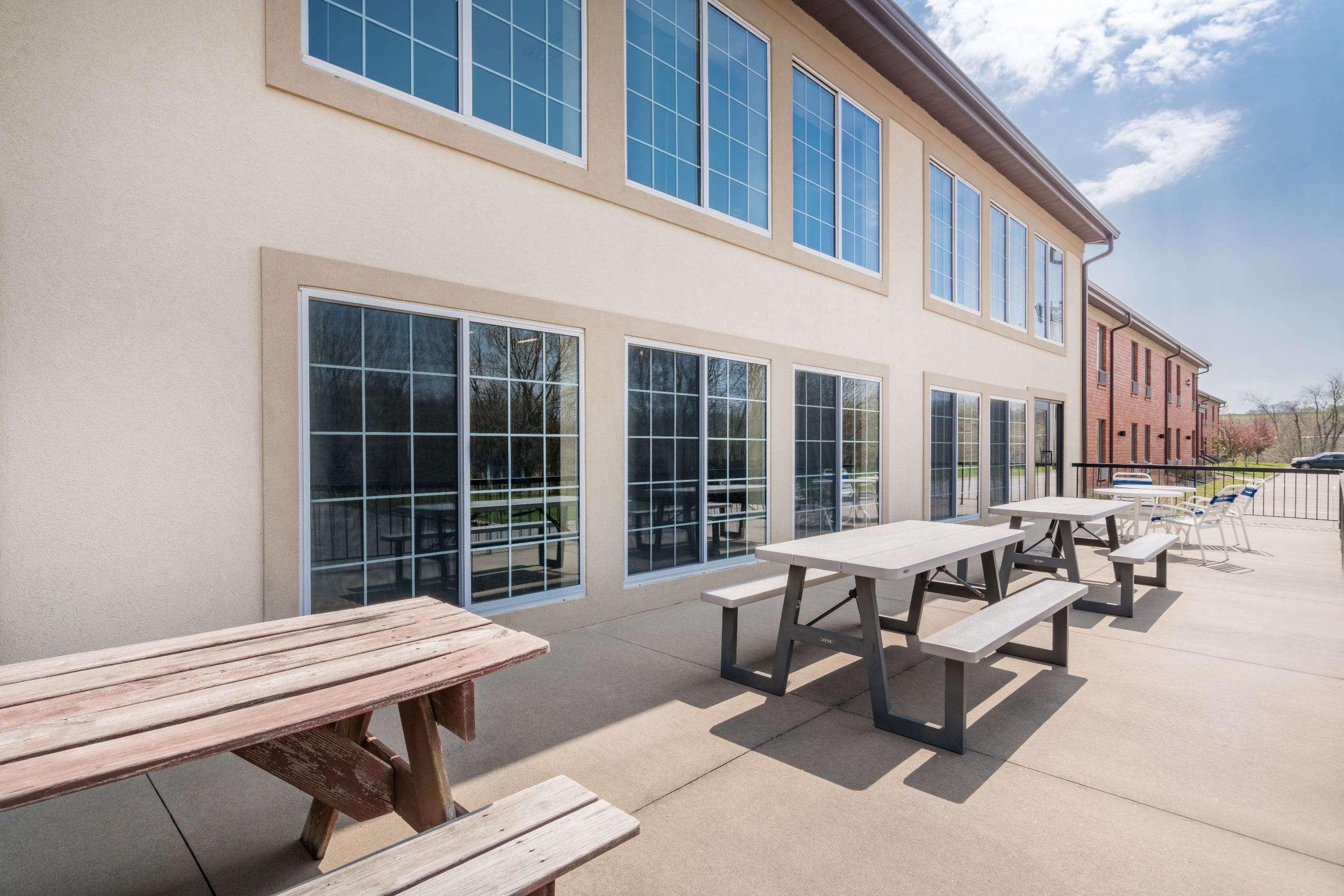 Americinn By Wyndham Johnston Des Moines Urbandale Екстериор снимка