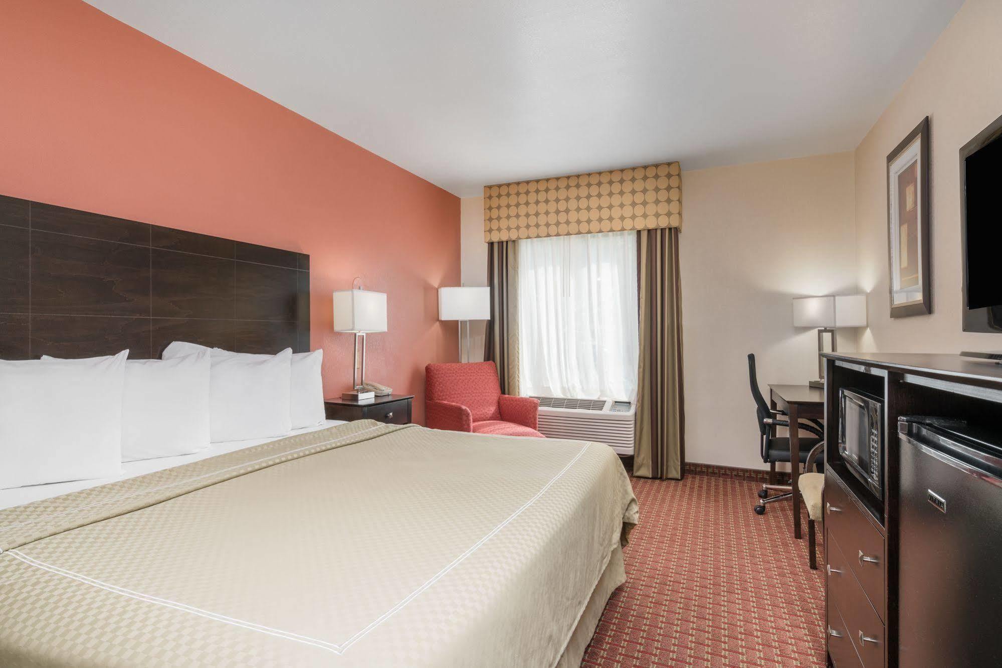 Americinn By Wyndham Johnston Des Moines Urbandale Екстериор снимка